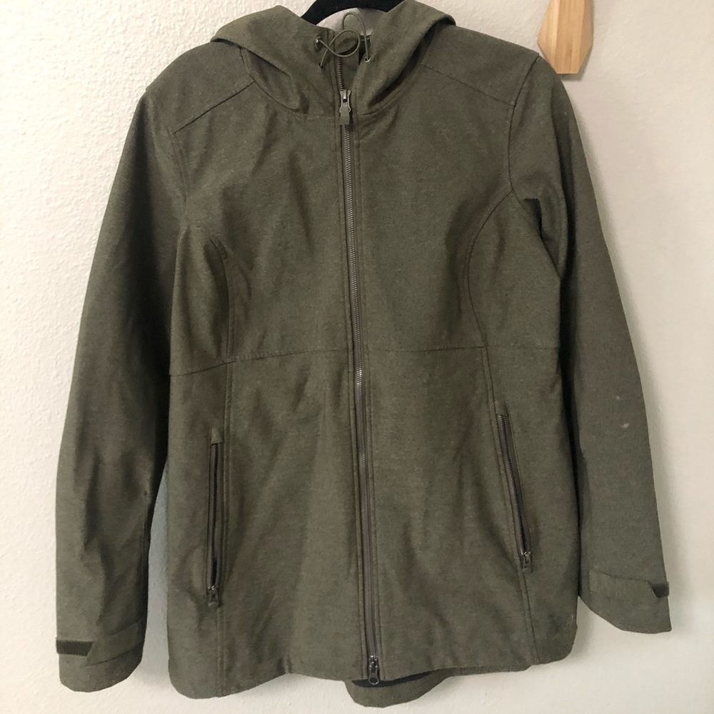 REI women’s green raincoat